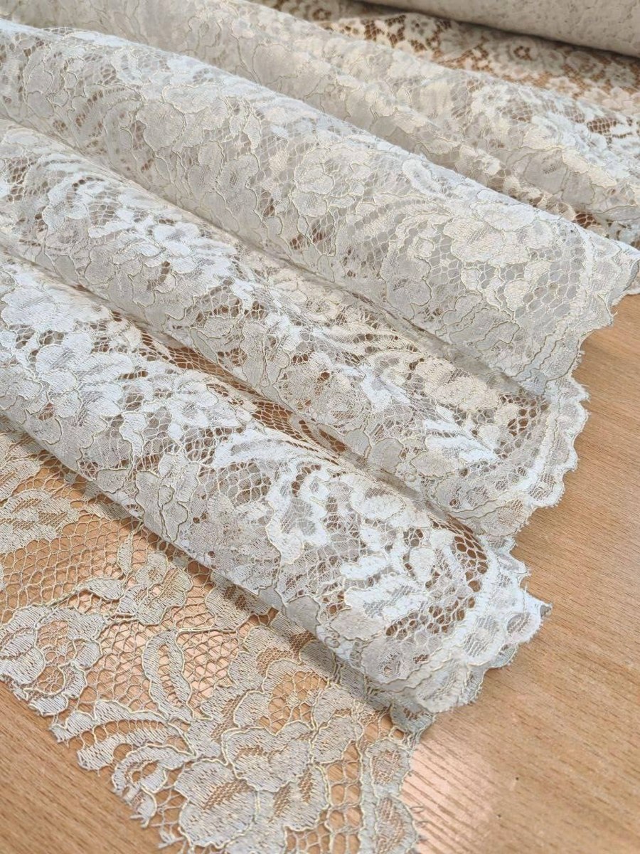 Кружево с золотистым накатом пр. Италия, арт. 5697
