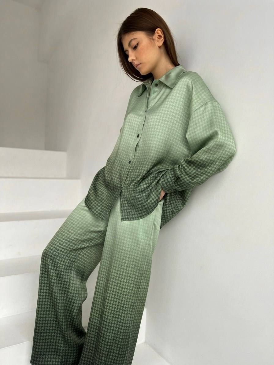 Натуральный шелк атласный для Mood Designer Fabrics, арт. 7404 — фото 2