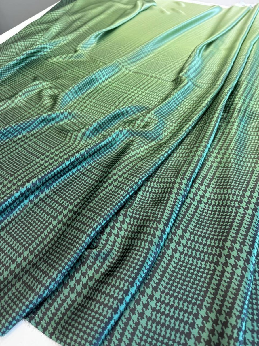 Натуральный шелк атласный для Mood Designer Fabrics, арт. 7404 — фото 4