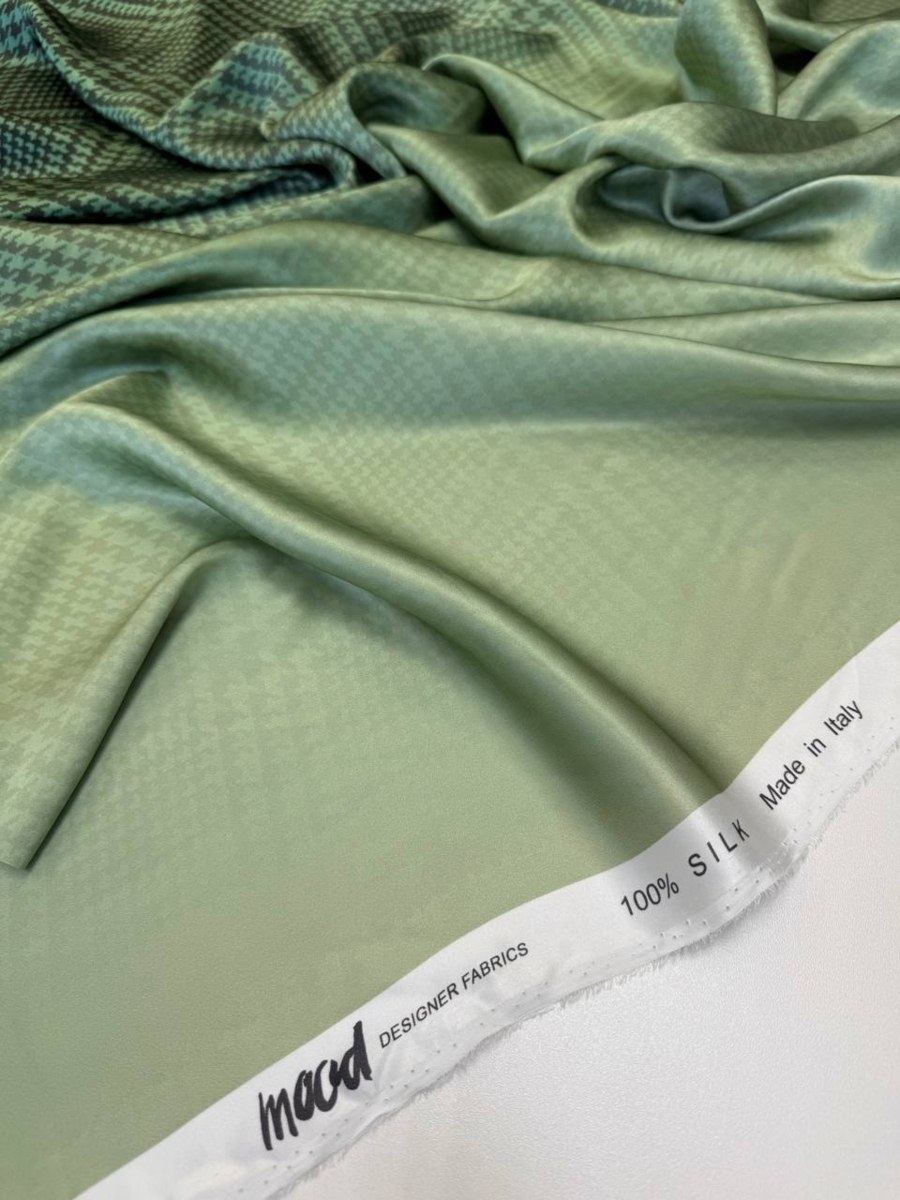Натуральный шелк атласный для Mood Designer Fabrics, арт. 7404 — фото 6