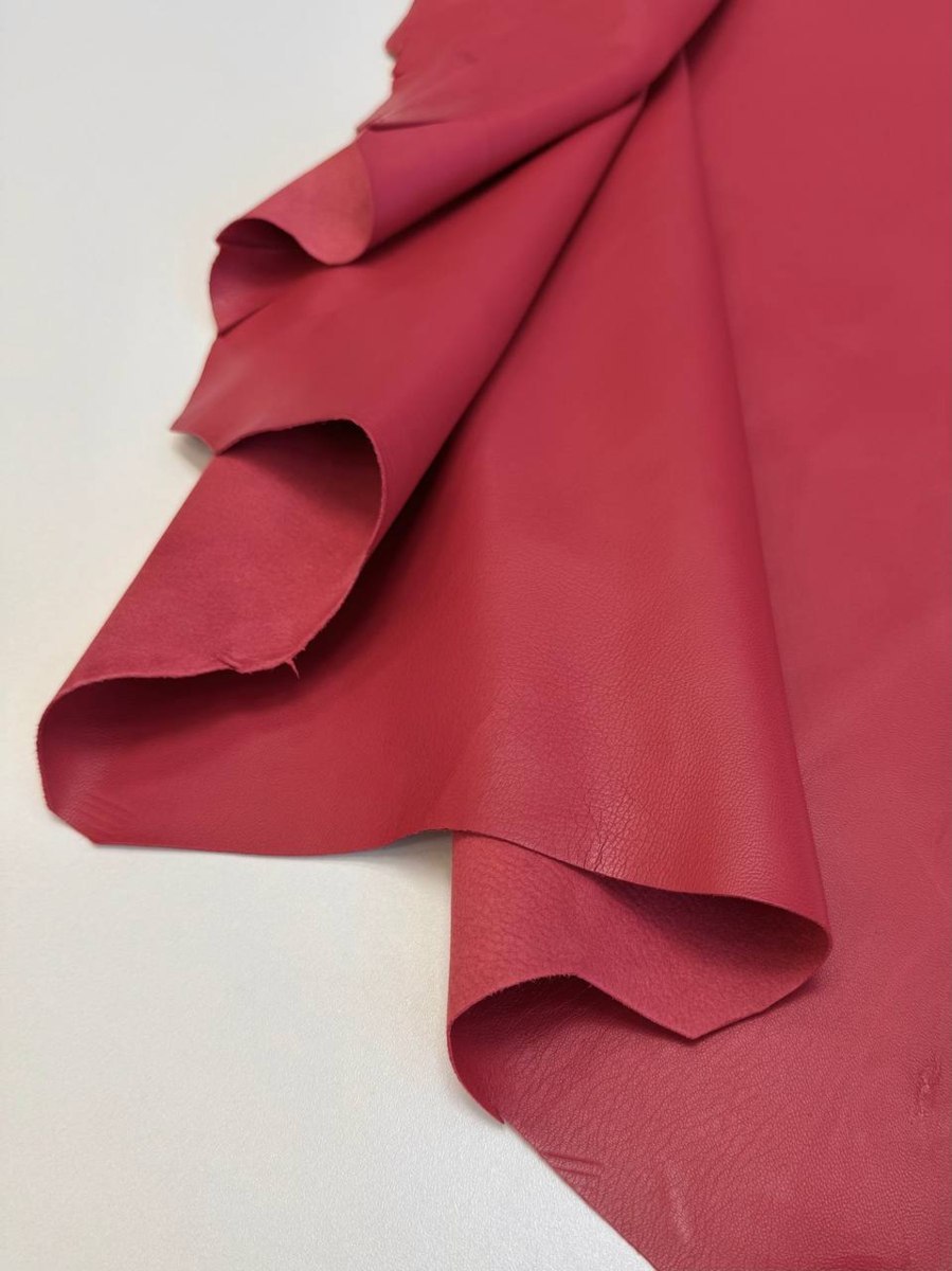 Натуральная кожа в шкурах от Valentino, арт. Ш7516
