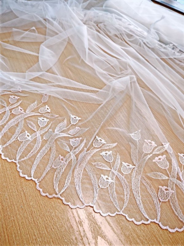 Вышивка на тюле от Blumarine, арт. 5679