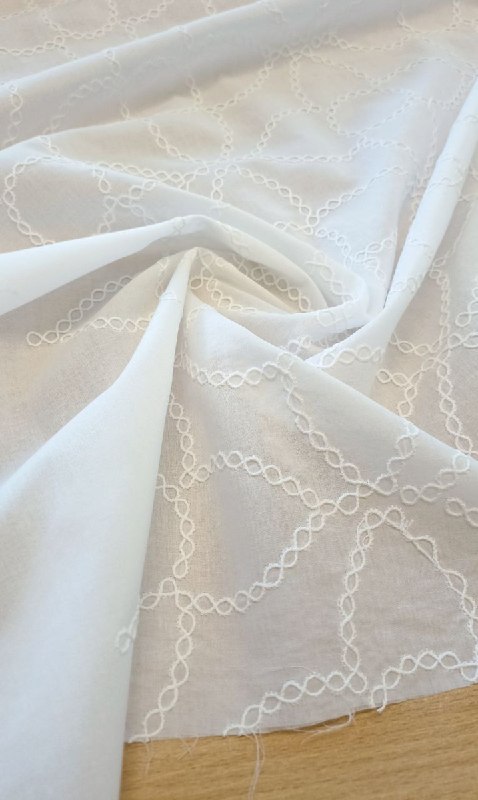 Хлопок с вышивкой от Dior, арт. 4771