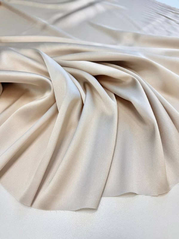 Натуральный атласный шёлк от Max Mara, арт. 7042