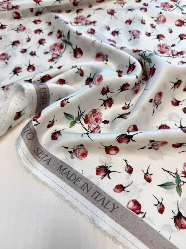 Натуральный атласный шёлк от Dior, арт. 6919