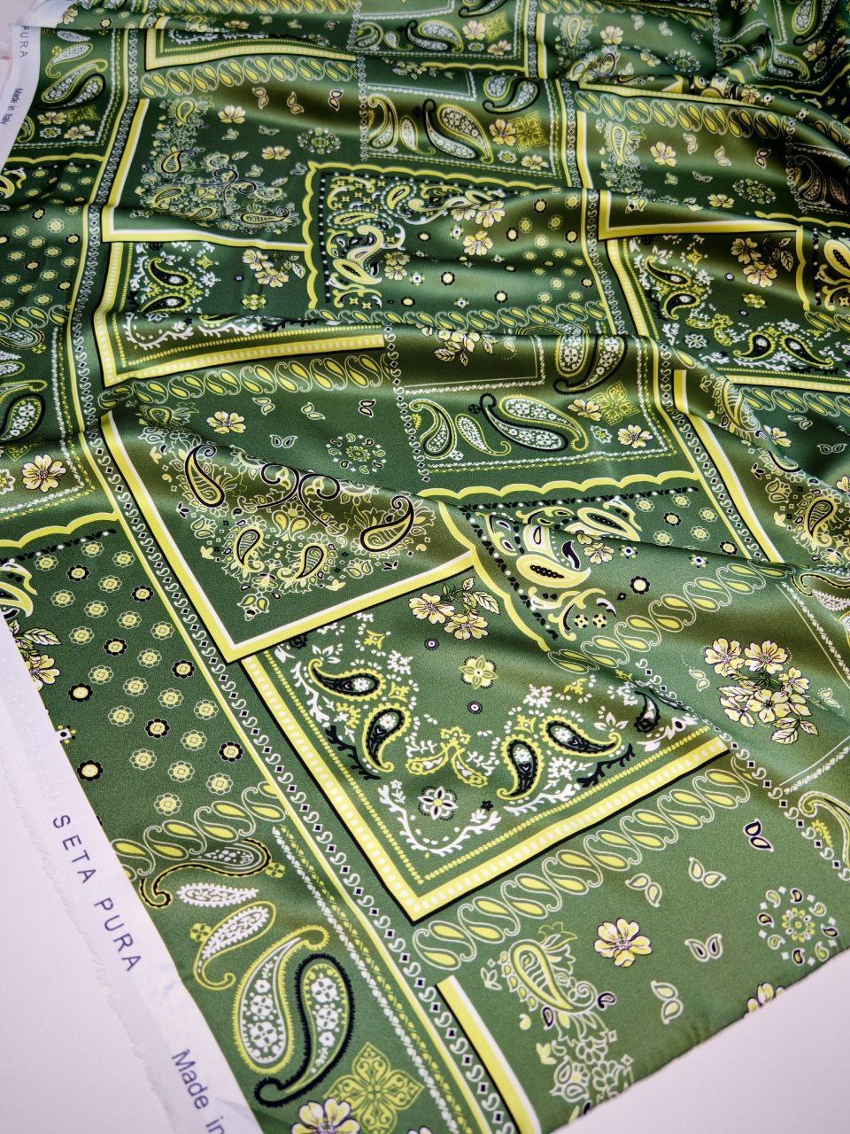 Натуральный шёлк атласный от Etro, арт. 6480