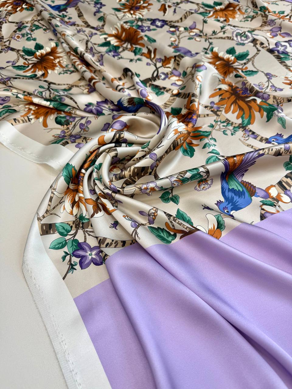 Натуральный шёлк атласный, купон от Gucci, арт. 5176